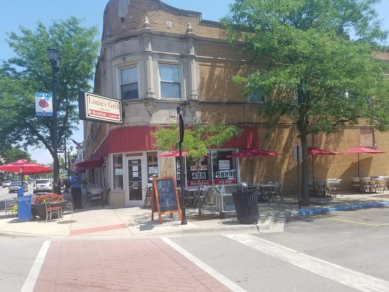 Louie's Grill exterior