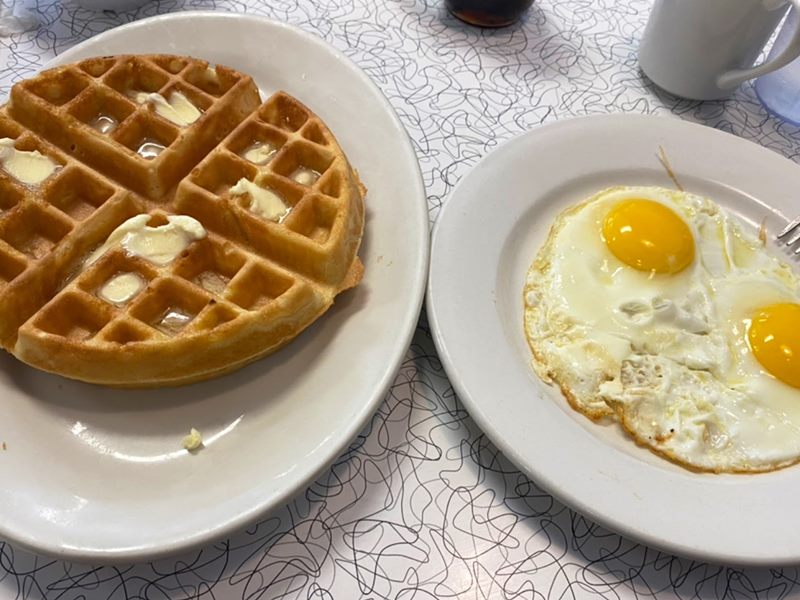 Louie's Grill food
